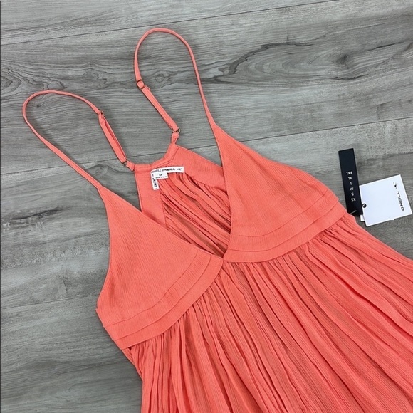 ☀️O’NIELL☀️ SALTWATER SOLIDS TANK DRESS COVER UP - Picture 6 of 14